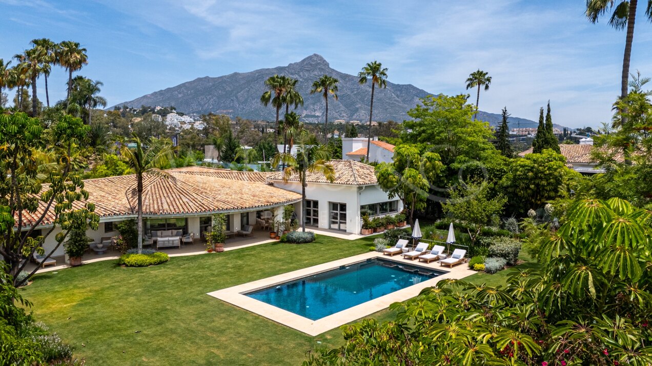 The Cerquilla Gardens - A Timeless Villa, Nueva Andalucia