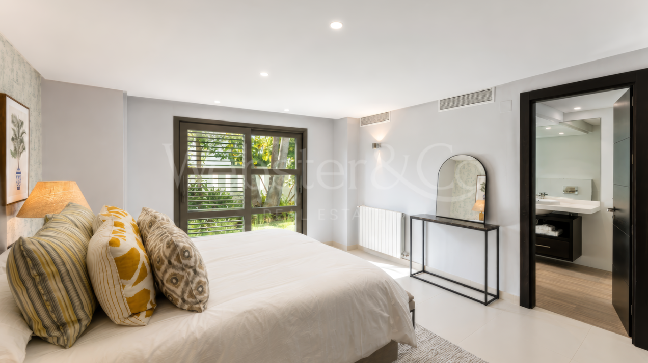 The Cerquilla Gardens - A Timeless Villa, Nueva Andalucia