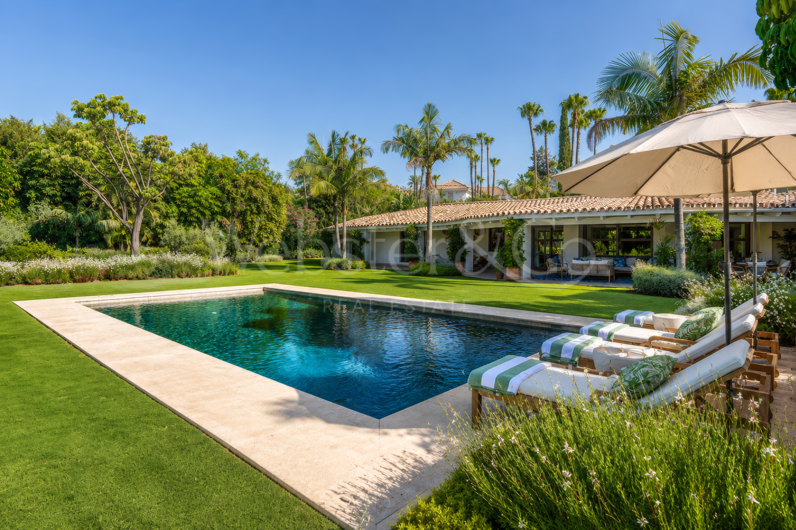 The Cerquilla Gardens - Una Villa Atemporal, Nueva Andalucía