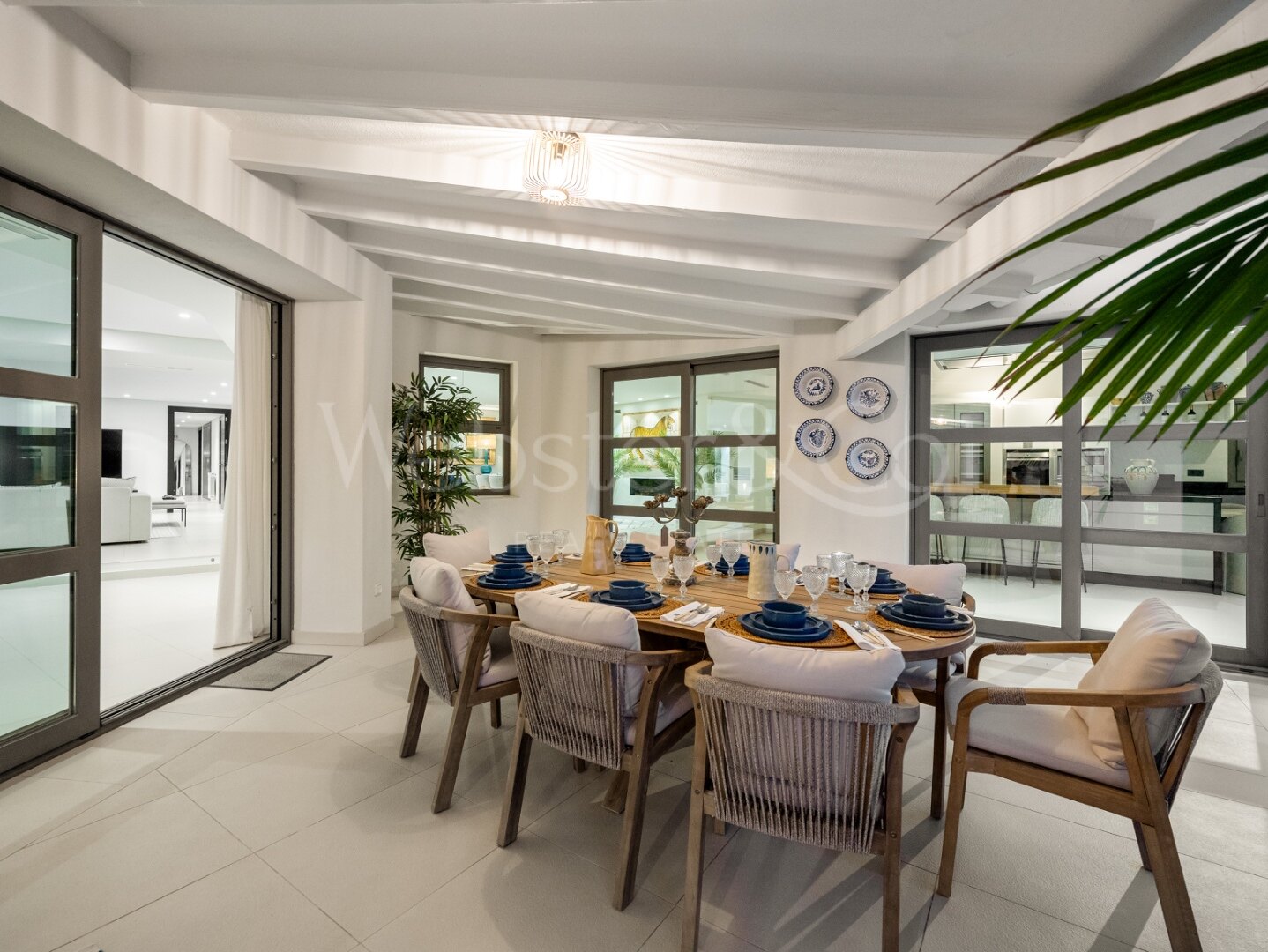 The Cerquilla Gardens - A Timeless Villa, Nueva Andalucia