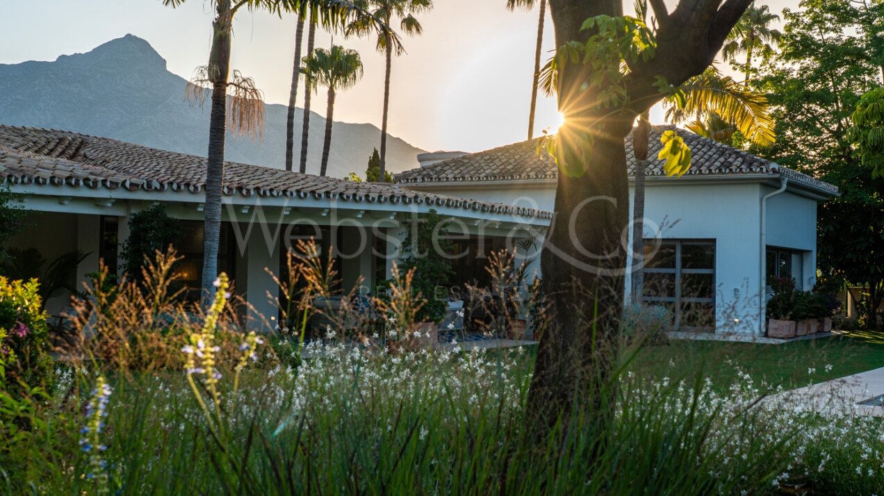The Cerquilla Gardens - A Timeless Villa, Nueva Andalucia