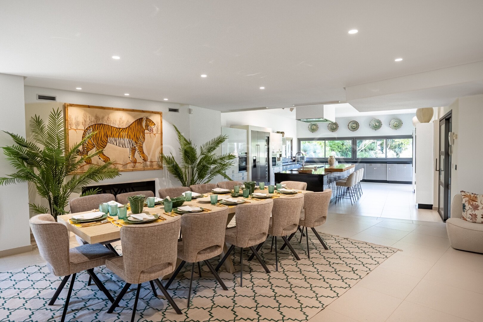 The Cerquilla Gardens - A Timeless Villa, Nueva Andalucia