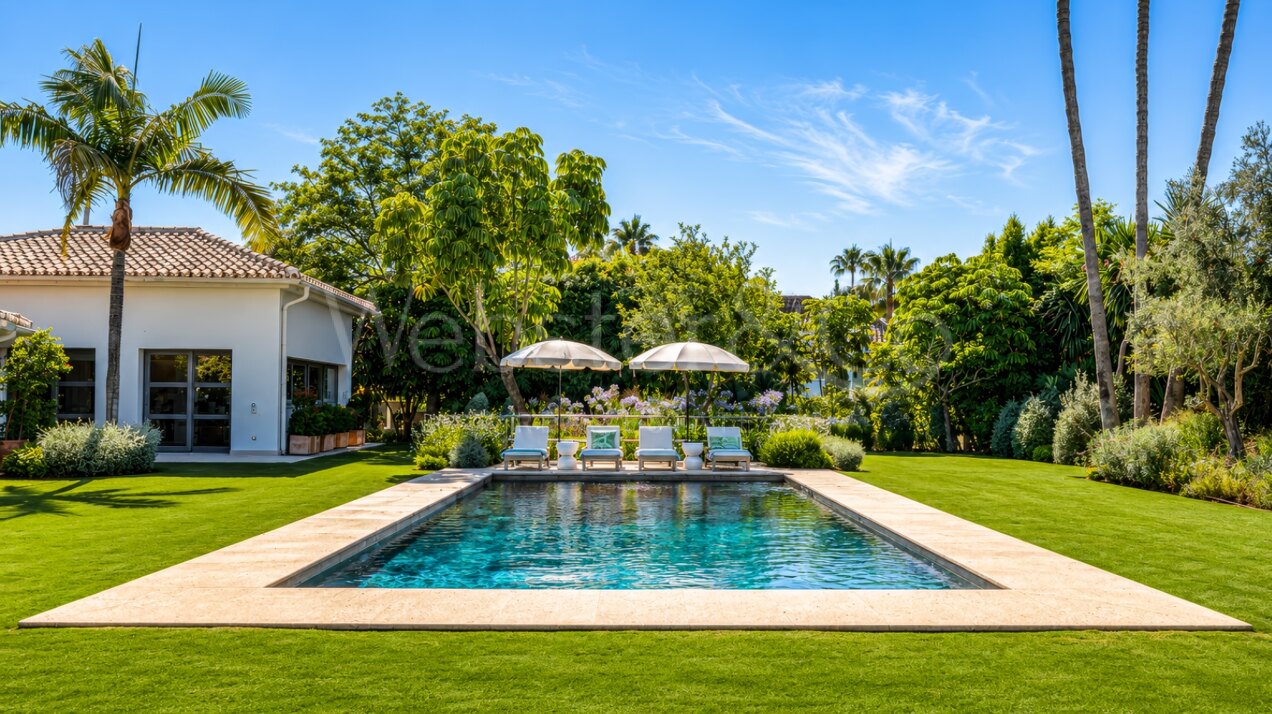 The Cerquilla Gardens - A Timeless Villa, Nueva Andalucia