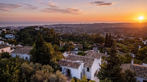 Property Highlights:- ⁠Sea Views- ⁠4 Bedrooms- 4 Bathrooms- Renovated 2025- Solar Panels- Large Terraces- Modern Interiors- Electric Shutters- Private Garden- Low Running Costs