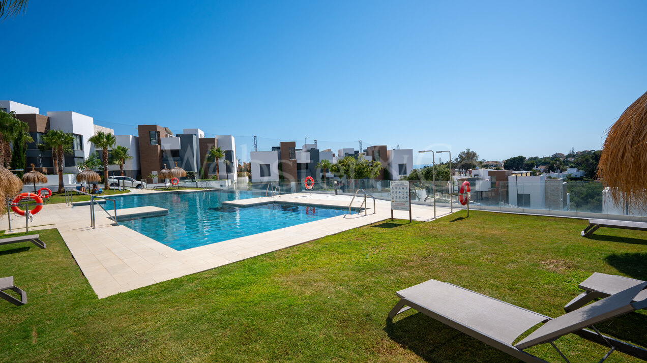 Apartment Nirvana - Golf Front Luxury, Cabopino