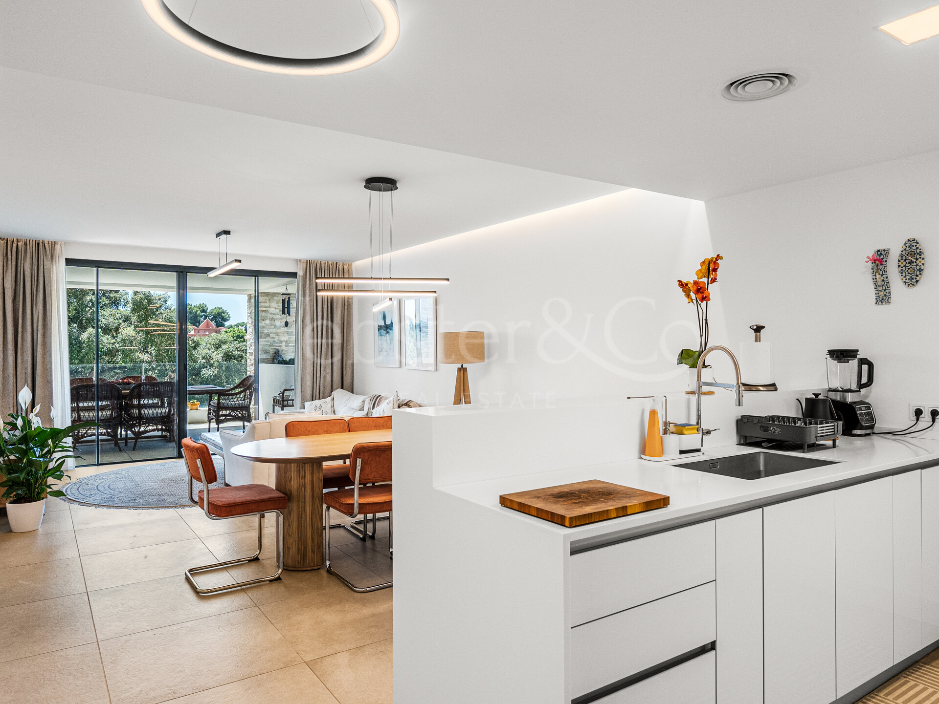 Apartment Nirvana - Lujo Enfrente de Golf, Cabopino