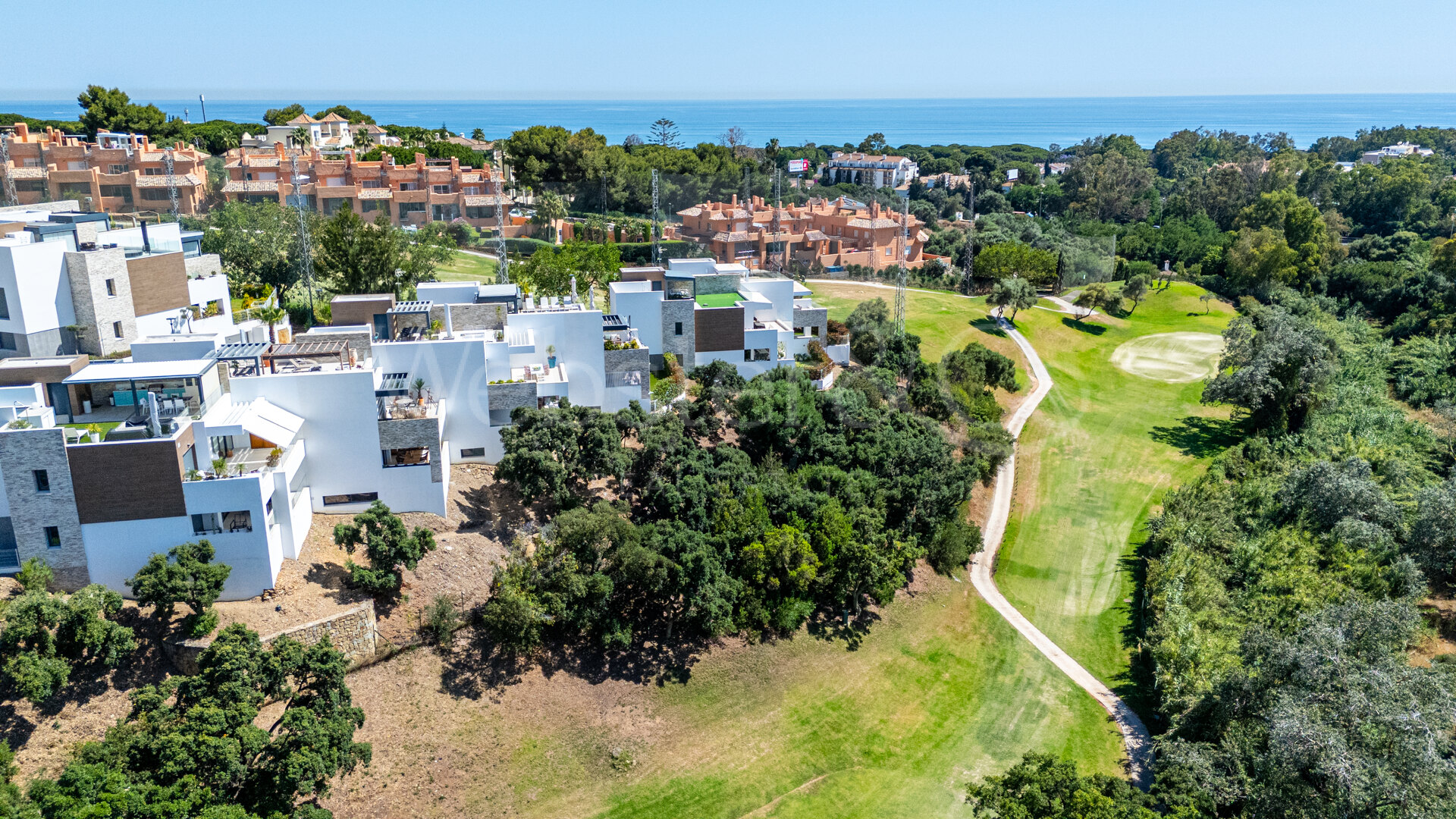 Apartment Nirvana - Lujo Enfrente de Golf, Cabopino
