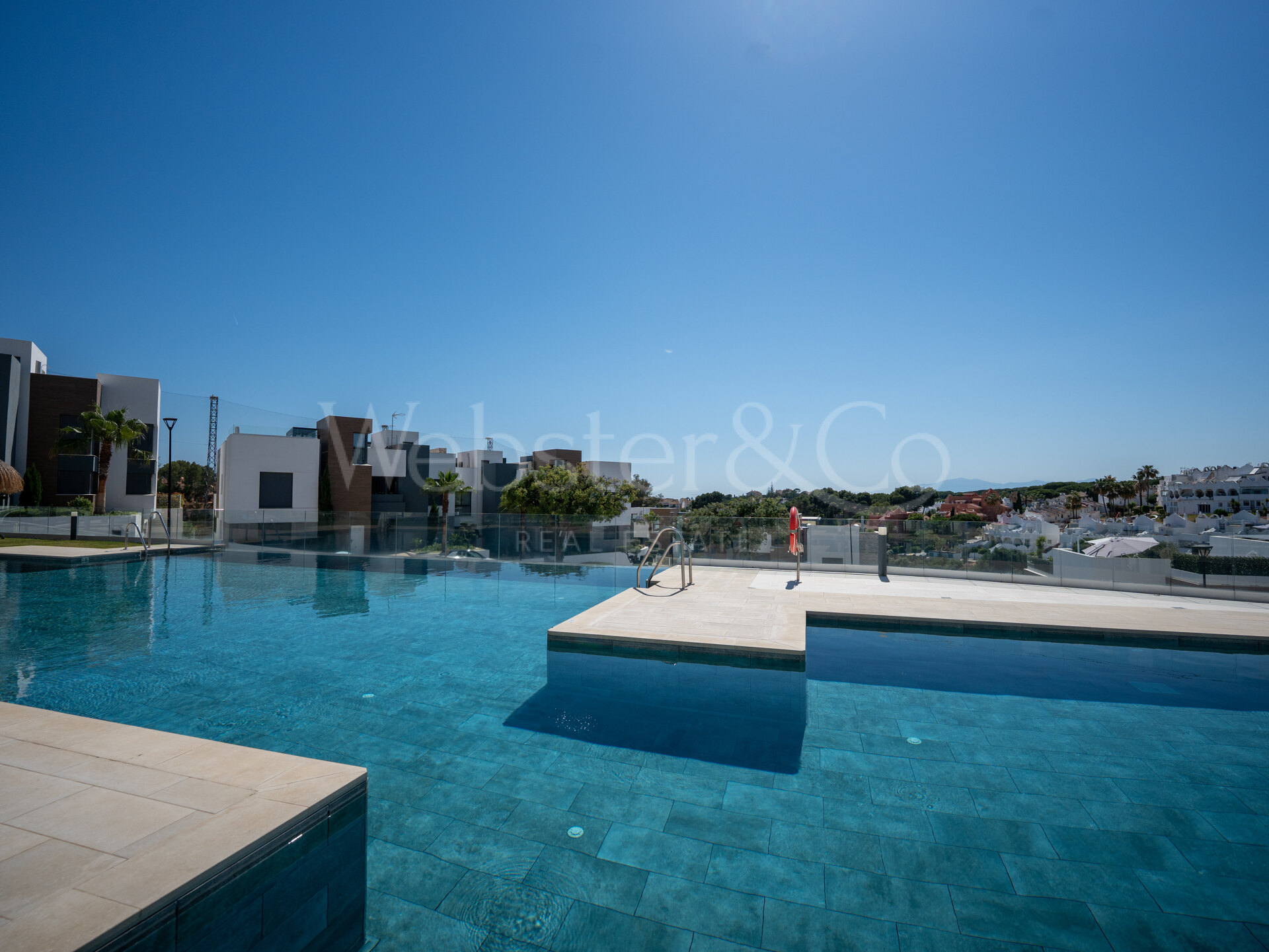 Apartment Nirvana - Lujo Enfrente de Golf, Cabopino