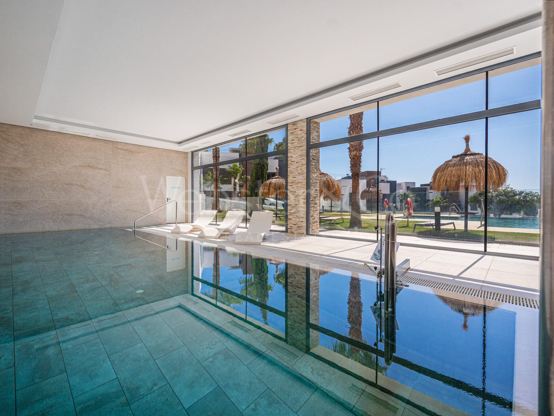 Apartment Nirvana - Lujo Enfrente de Golf, Cabopino
