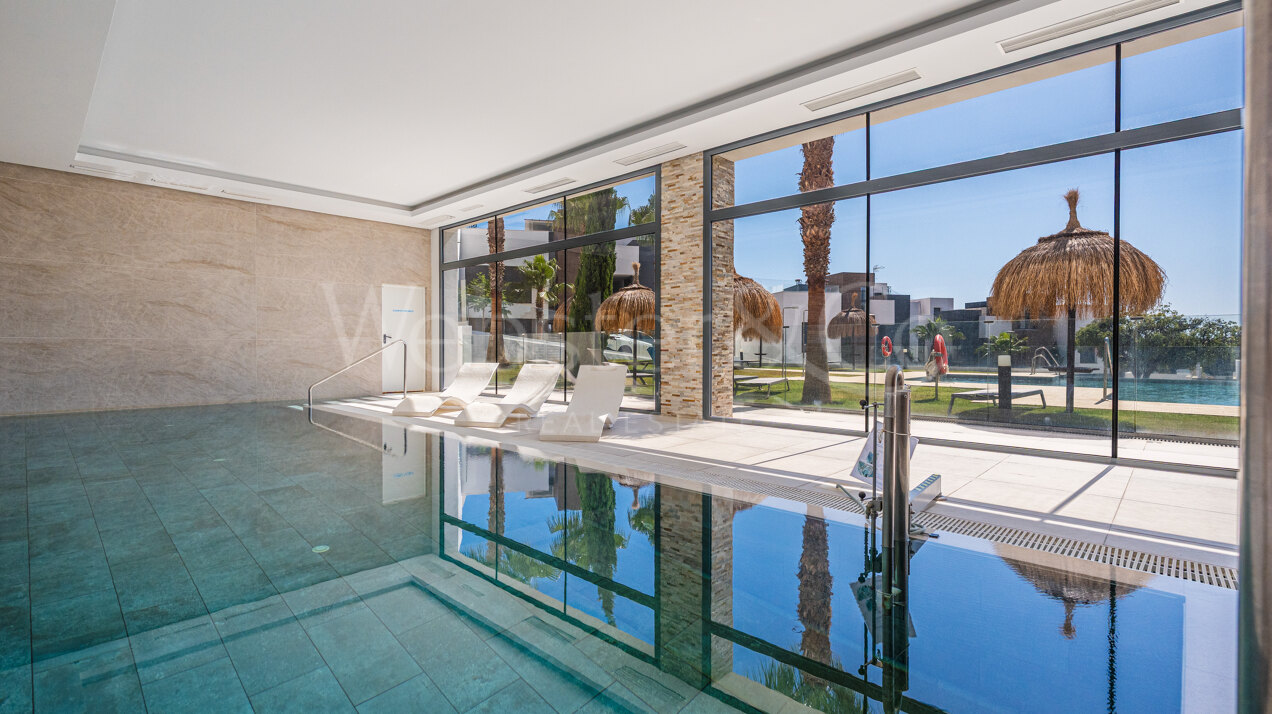 Apartment Nirvana - Golf Front Luxury, Cabopino