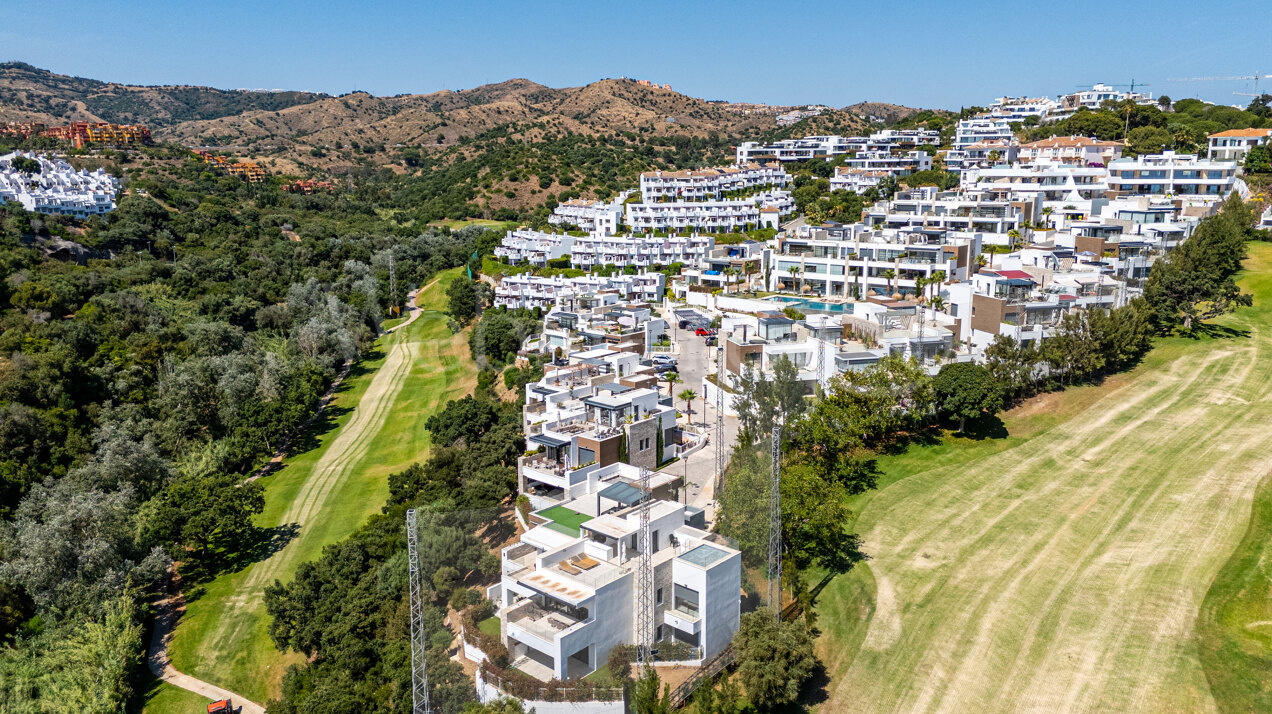 Apartment Nirvana - Golf Front Luxury, Cabopino