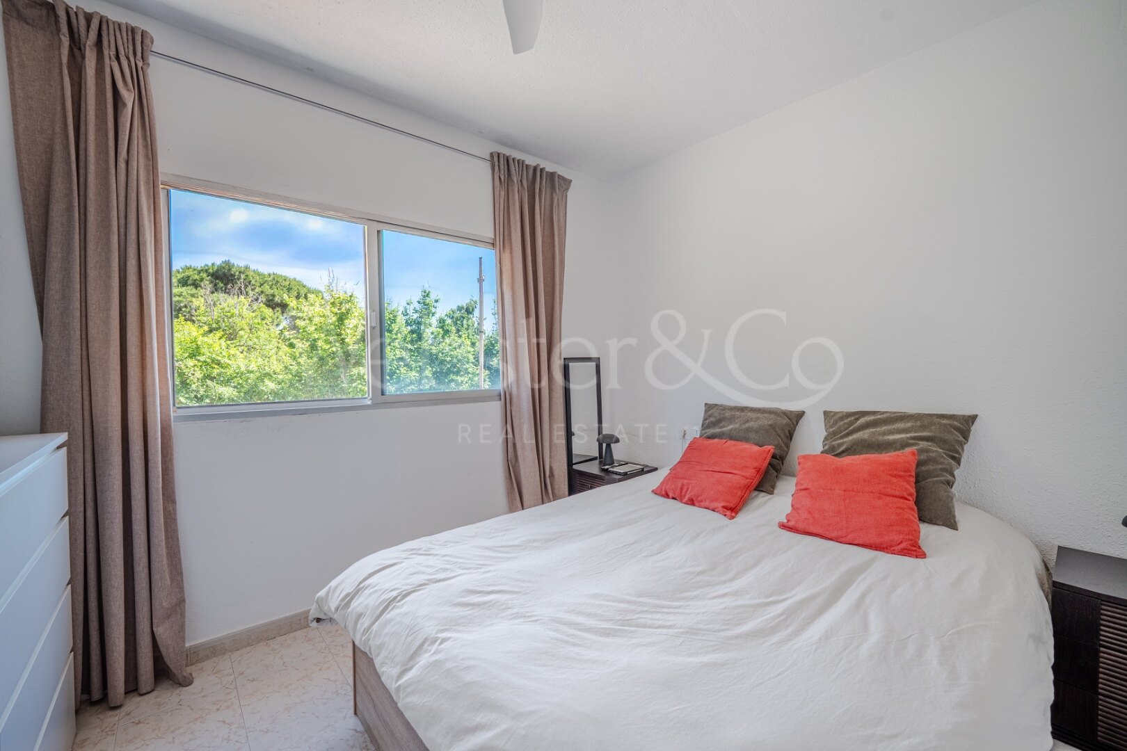 Apartment The Woods - Secluded Renovation Project, Elviria