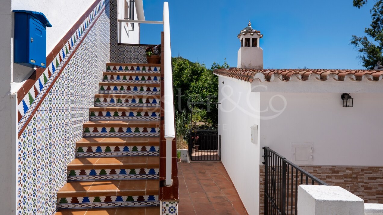 Apartment The Woods - Secluded Renovation Project, Elviria