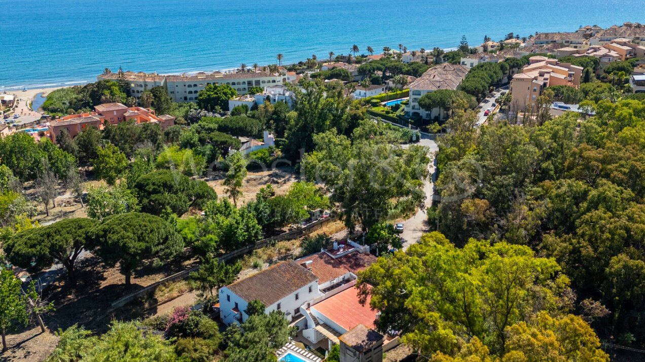 Apartment The Woods - Secluded Renovation Project, Elviria