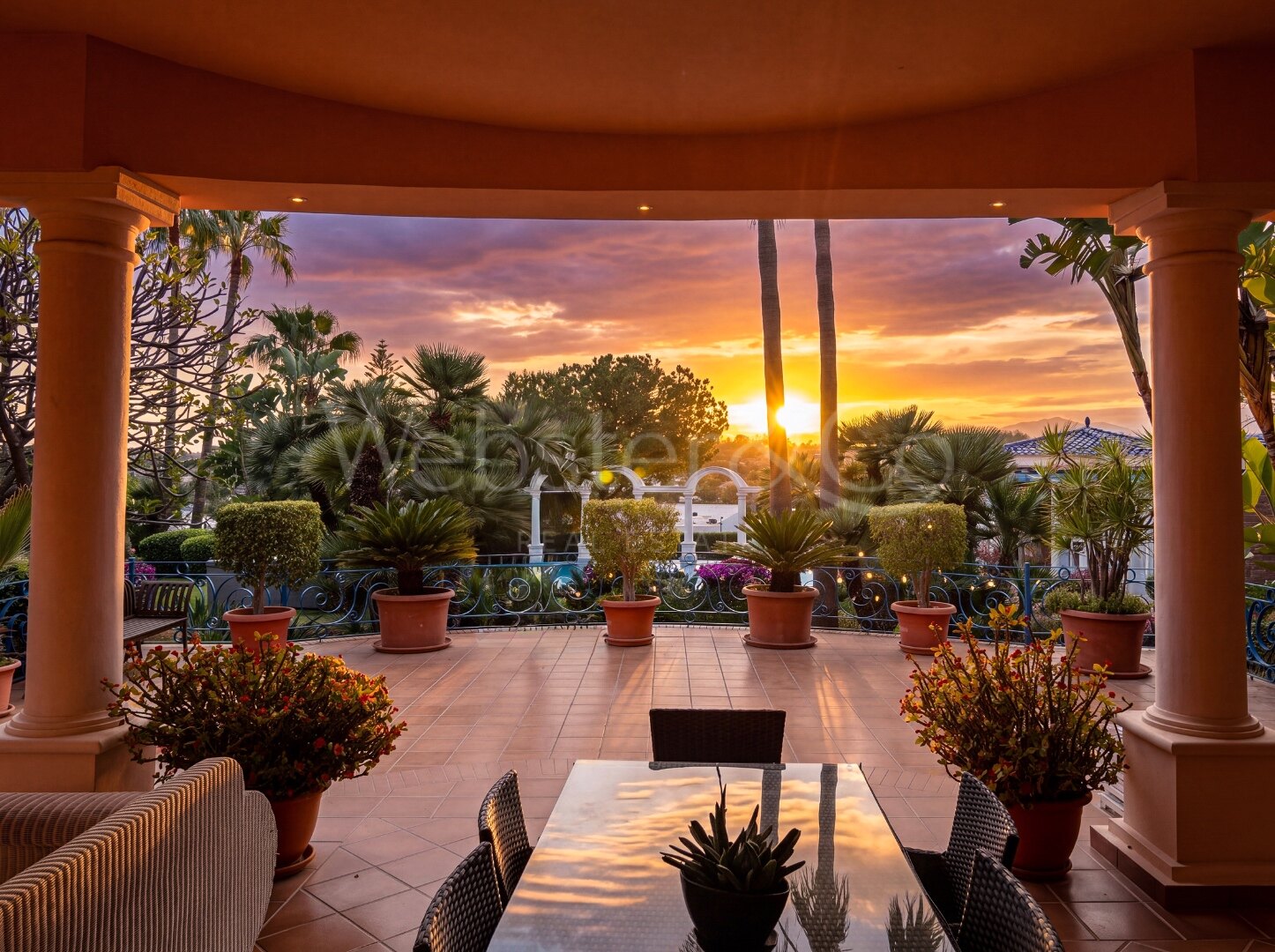 Aloha Palace - Opulent Villa in Nueva Andalucia