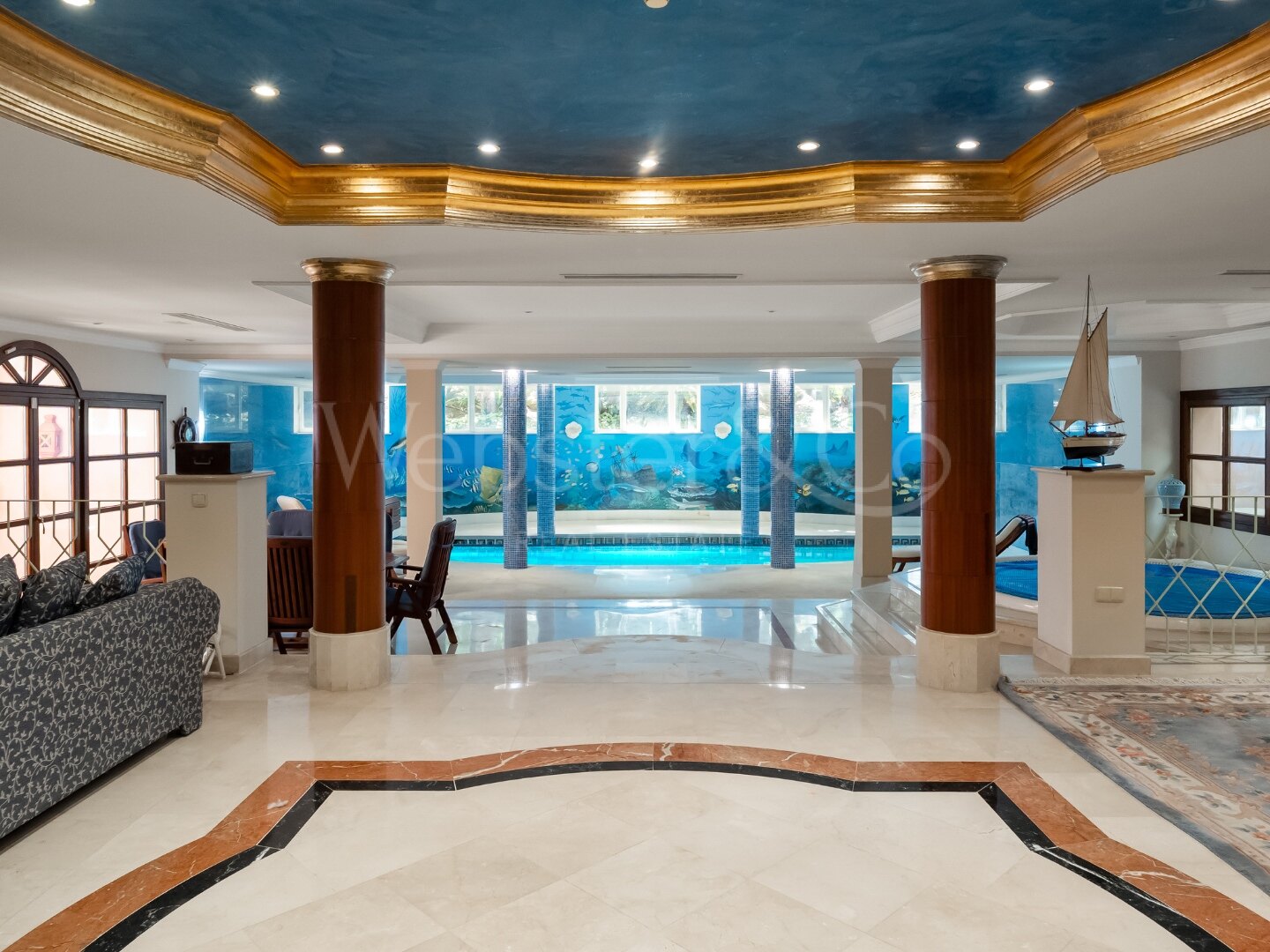 Aloha Palace - Opulent Villa in Nueva Andalucia