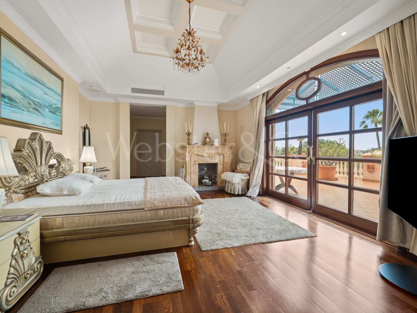 Aloha Palace - Opulent Villa in Nueva Andalucia
