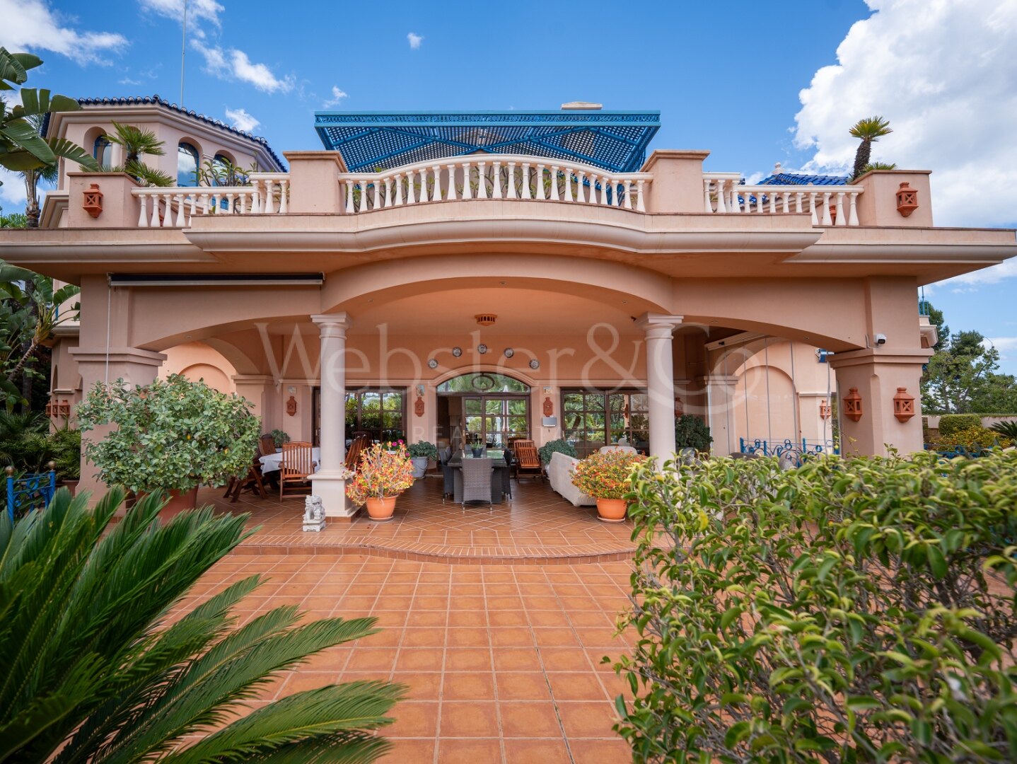 Aloha Palace - Opulent Villa in Nueva Andalucia