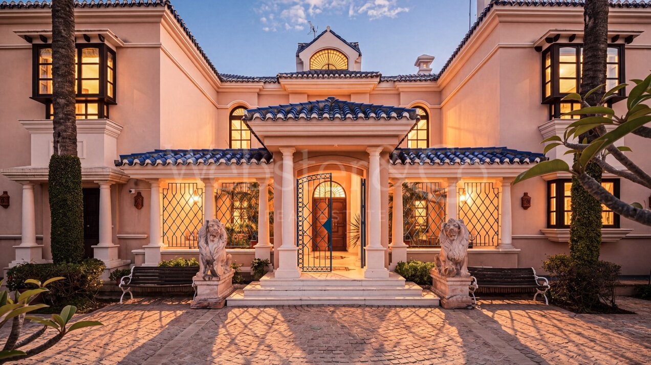 Aloha Palace - Opulent Villa in Nueva Andalucia