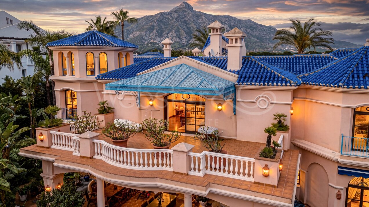 Aloha Palace - Opulent Villa in Nueva Andalucia