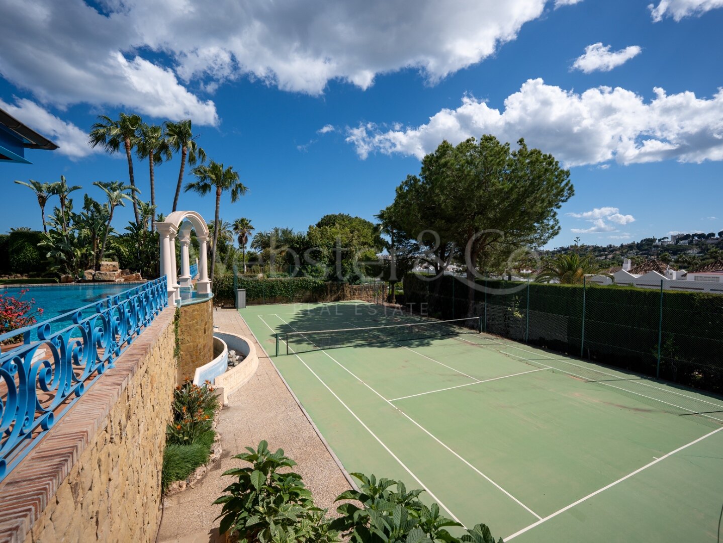 Aloha Palace - Opulent Villa in Nueva Andalucia