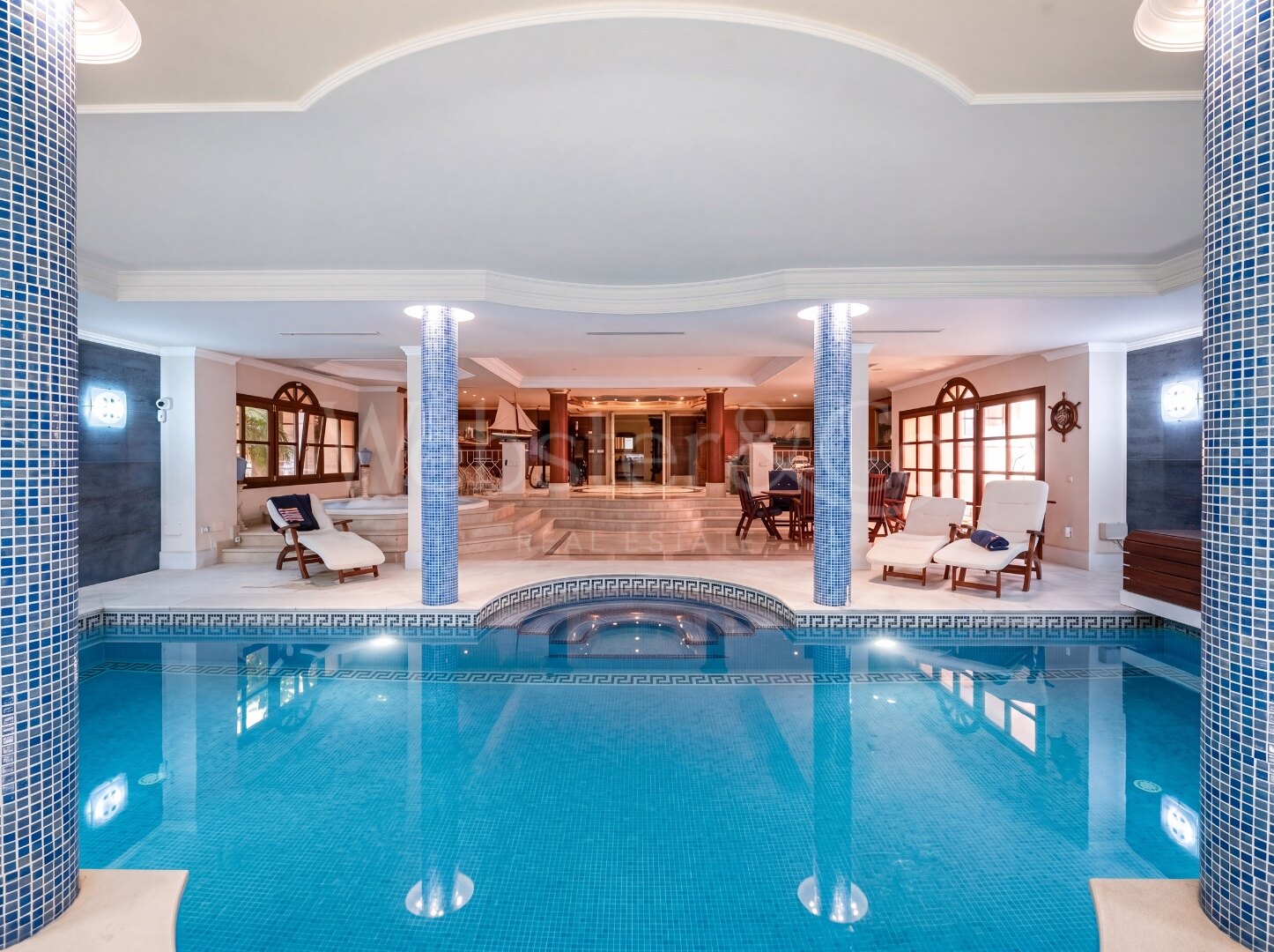 Aloha Palace - Opulent Villa in Nueva Andalucia