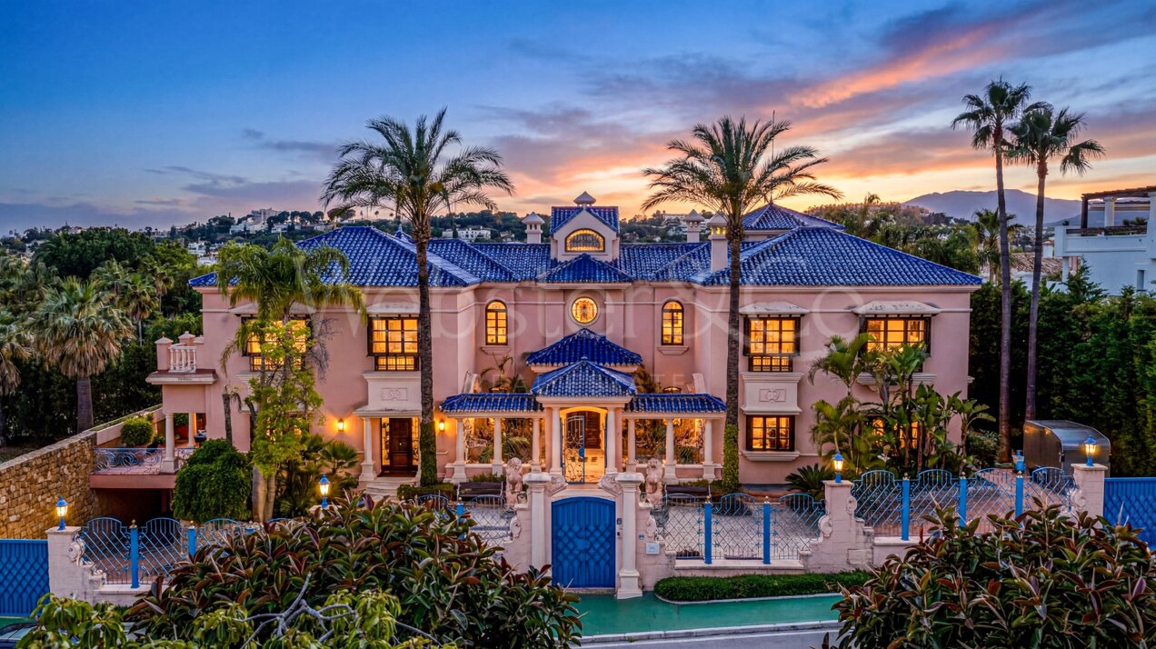 Aloha Palace - Opulent Villa in Nueva Andalucia