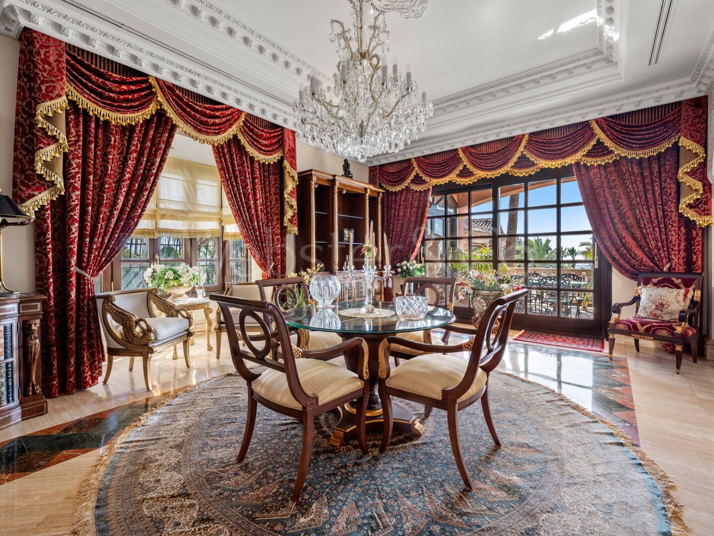Casa Medusa - Luxurious Property in Sierra Blanca