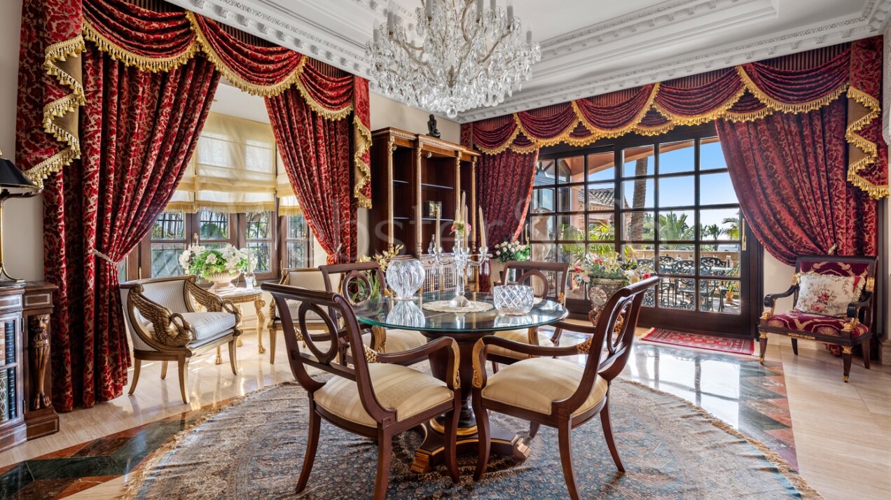 Casa Medusa - Luxurious Property in Sierra Blanca