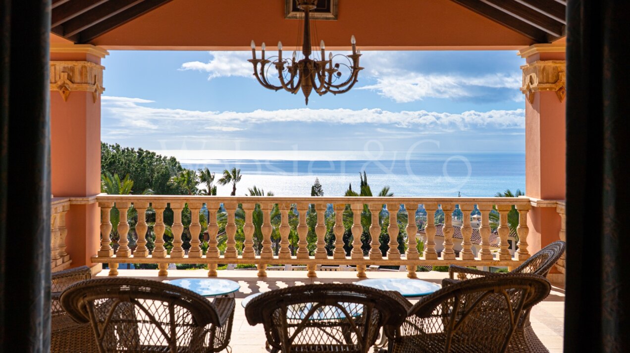 Casa Medusa - Luxurious Property in Sierra Blanca