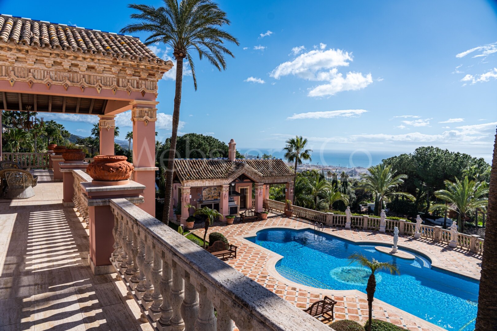 Casa Medusa - Luxurious Property in Sierra Blanca