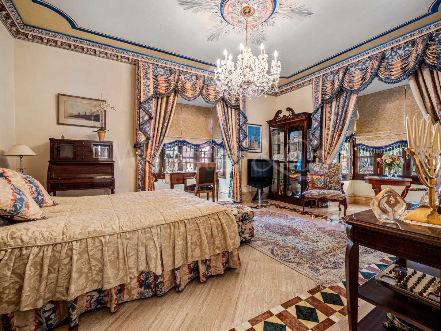 Casa Medusa - Luxurious Property in Sierra Blanca