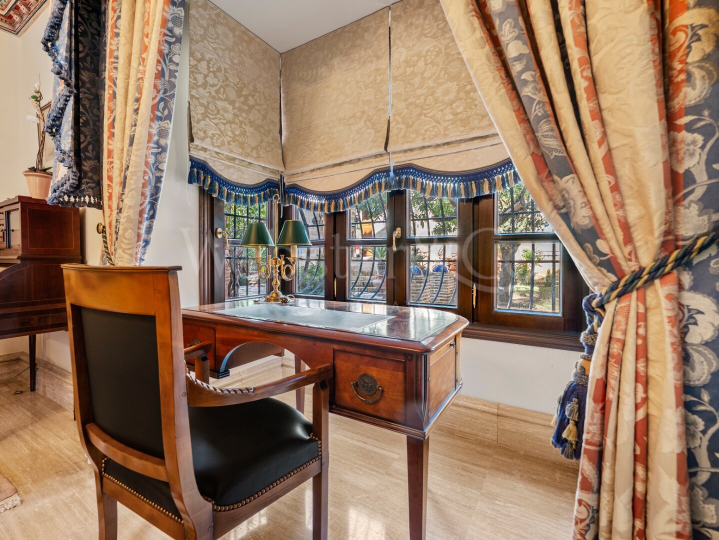Casa Medusa - Luxurious Property in Sierra Blanca