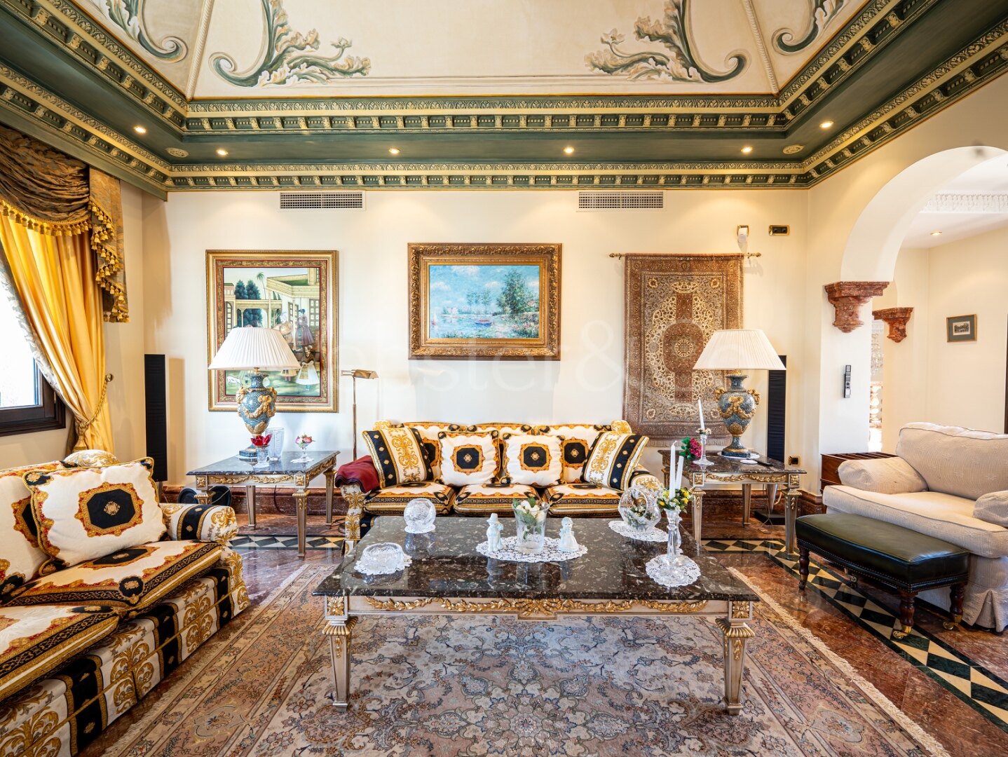 Casa Medusa - Luxurious Property in Sierra Blanca