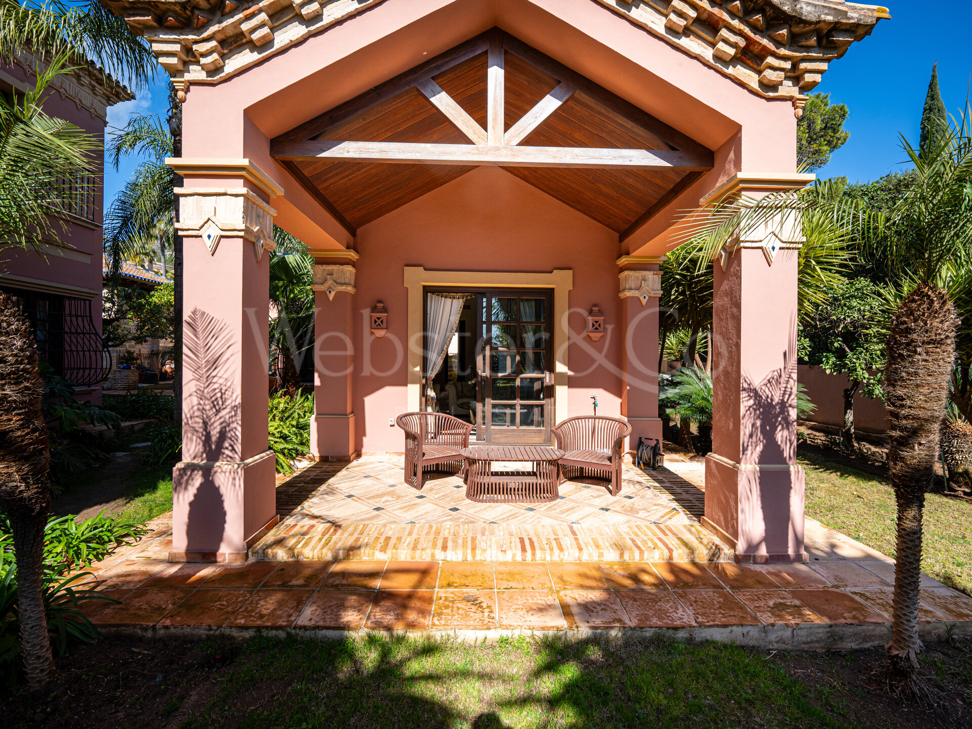 Casa Medusa - Luxurious Property in Sierra Blanca