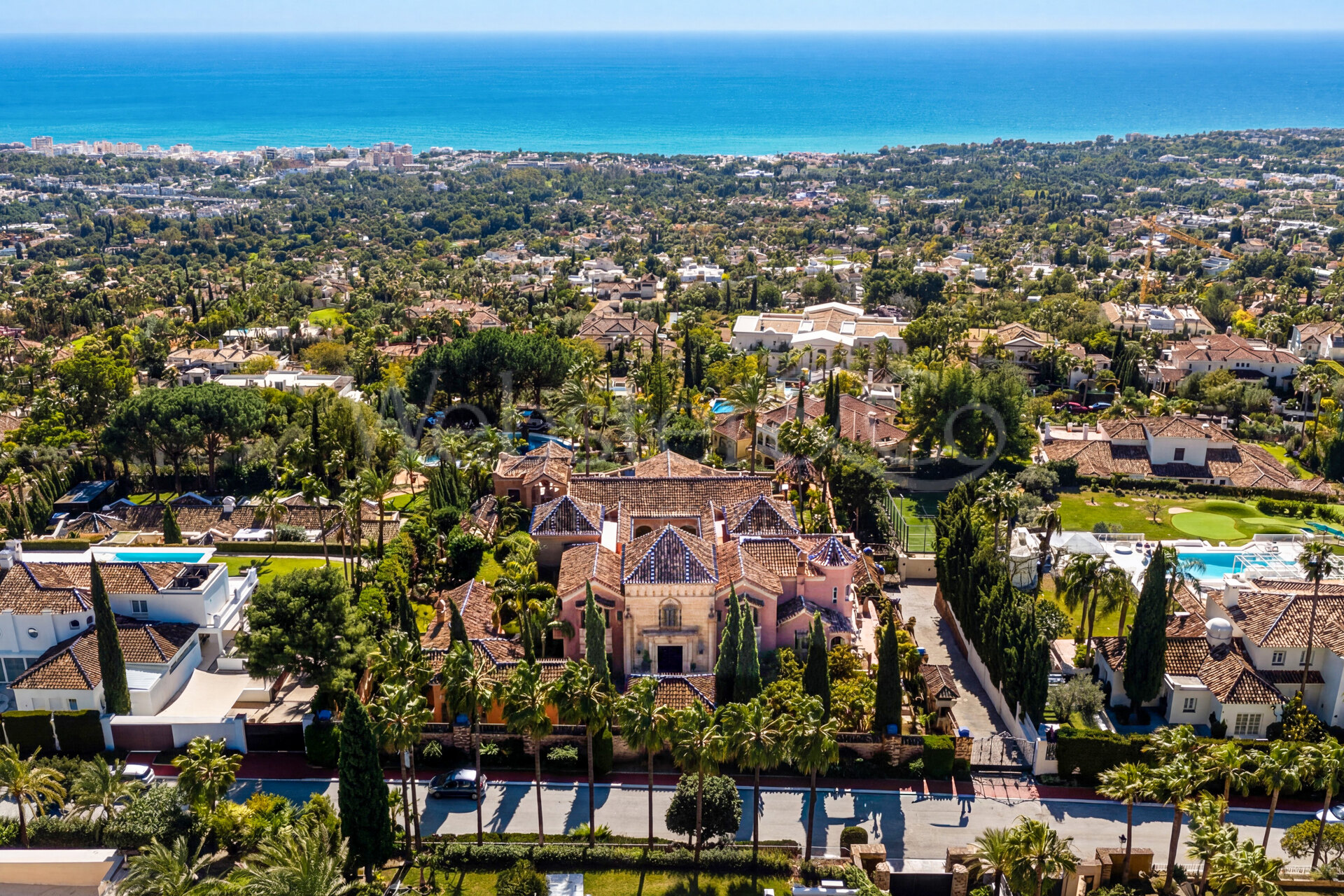 Casa Medusa - Luxurious Property in Sierra Blanca