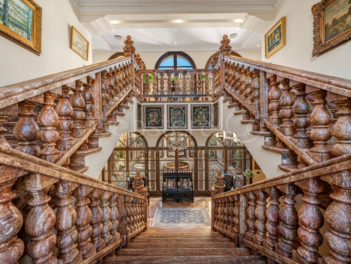 Casa Medusa - Luxurious Property in Sierra Blanca