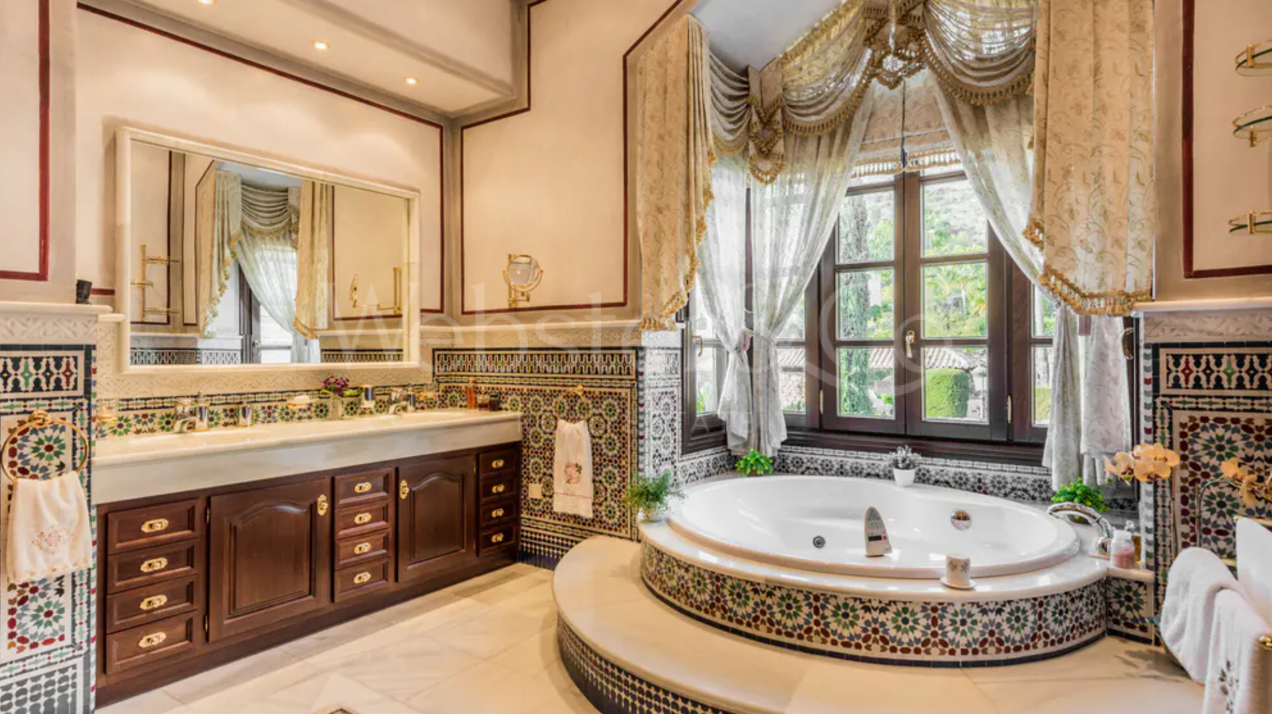 Casa Medusa - Luxurious Property in Sierra Blanca