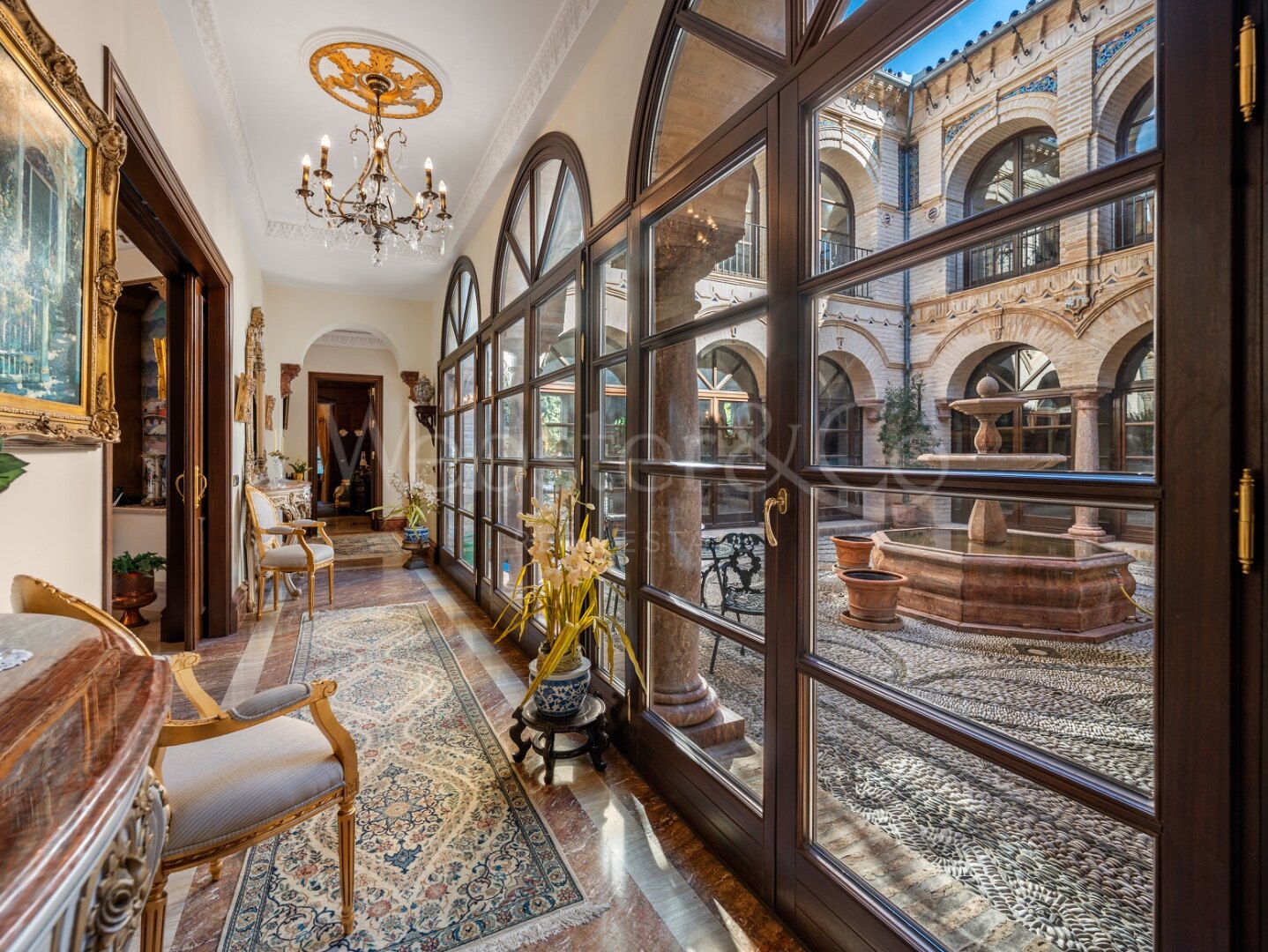 Casa Medusa - Luxurious Property in Sierra Blanca