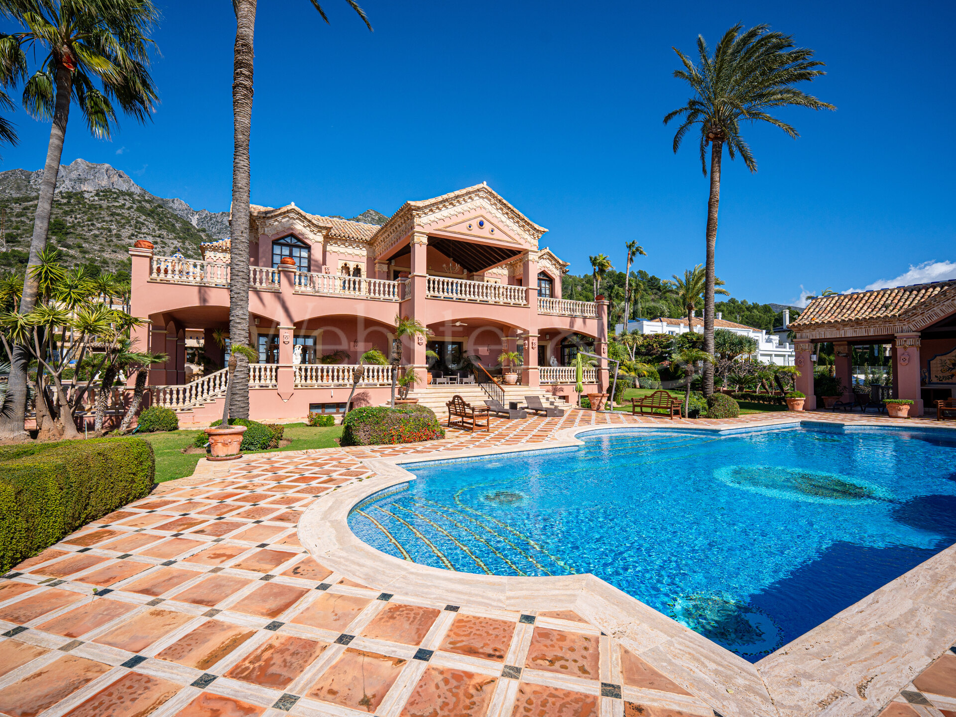 Casa Medusa - Luxurious Property in Sierra Blanca