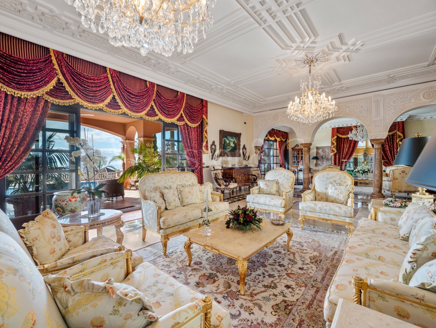 Casa Medusa - Luxurious Property in Sierra Blanca