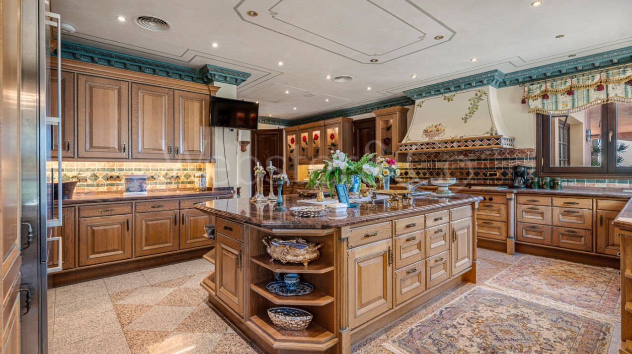 Casa Medusa - Luxurious Property in Sierra Blanca