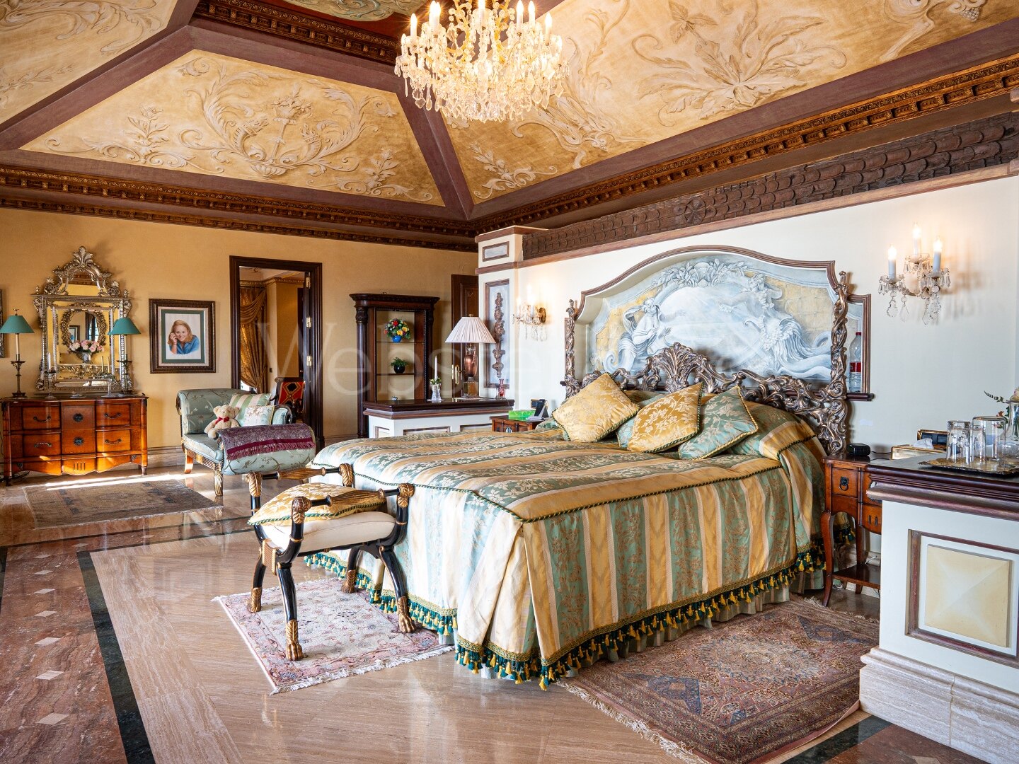 Casa Medusa - Luxurious Property in Sierra Blanca