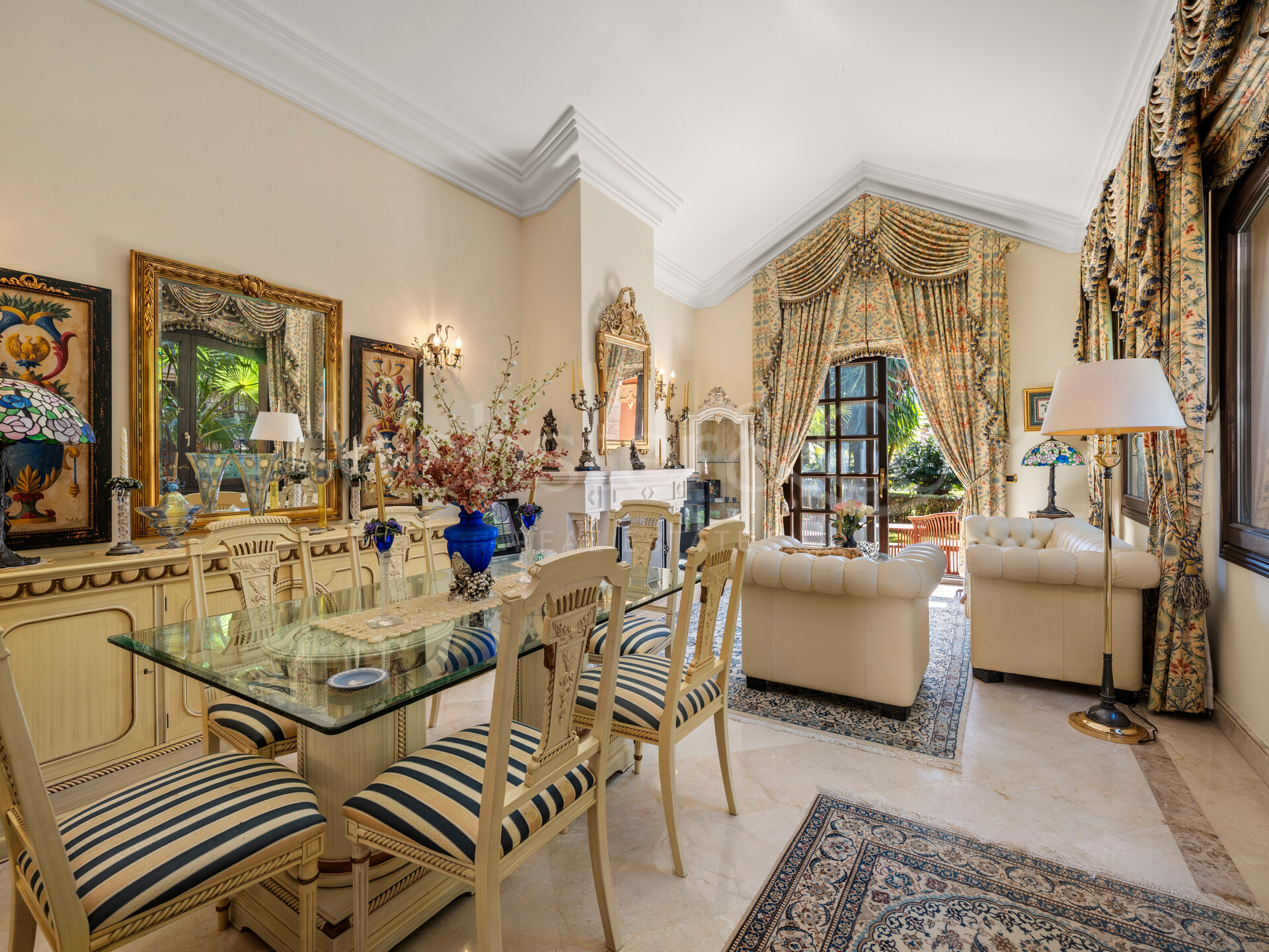Casa Medusa - Luxurious Property in Sierra Blanca