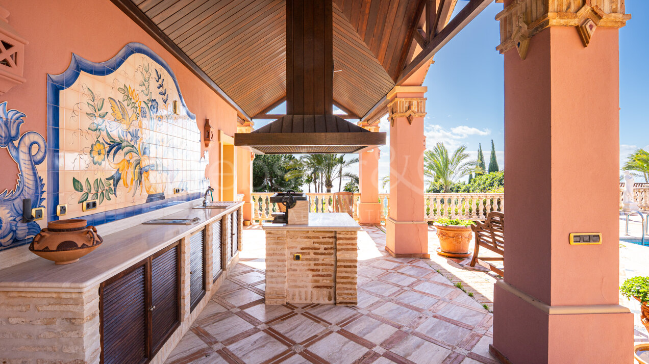 Casa Medusa - Luxurious Property in Sierra Blanca
