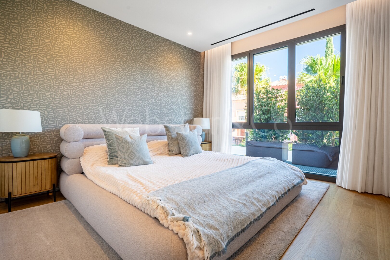 Apartment Epic I - New Luxury Home, Golden Mile