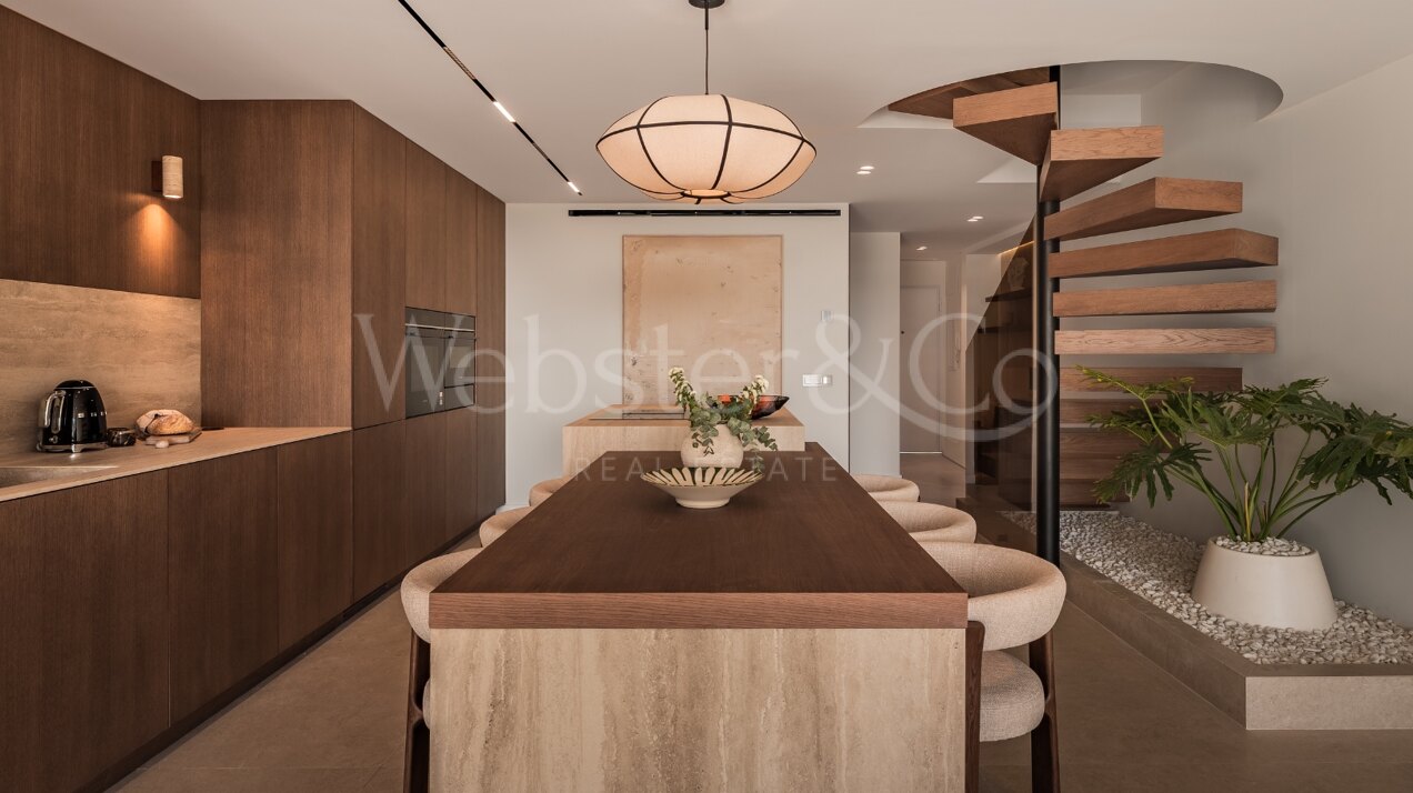 Casa Suma - Renovated Luxury in Altos de Aloha