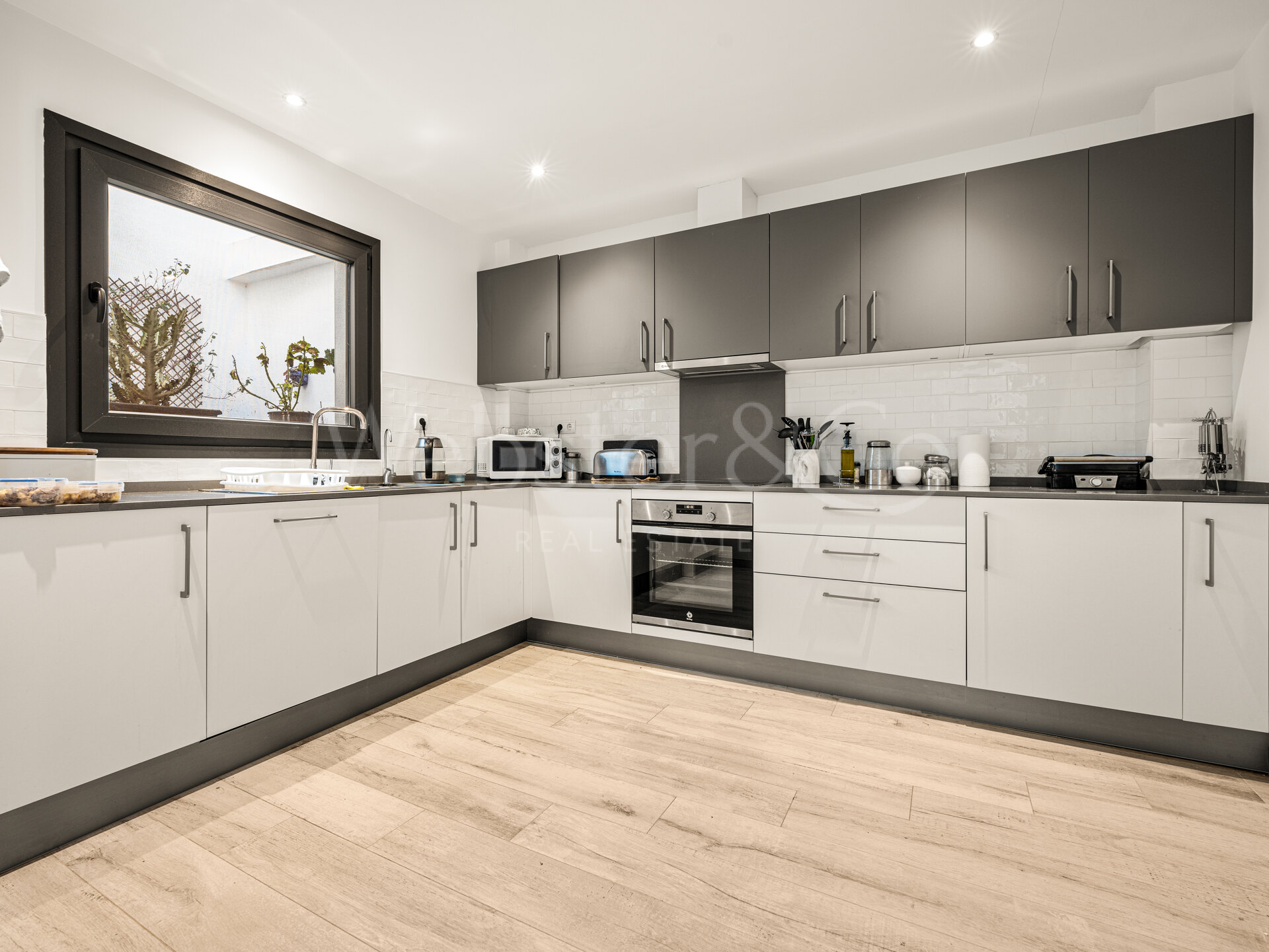 Casa Altavista - Exquisite Townhouse in Marbella