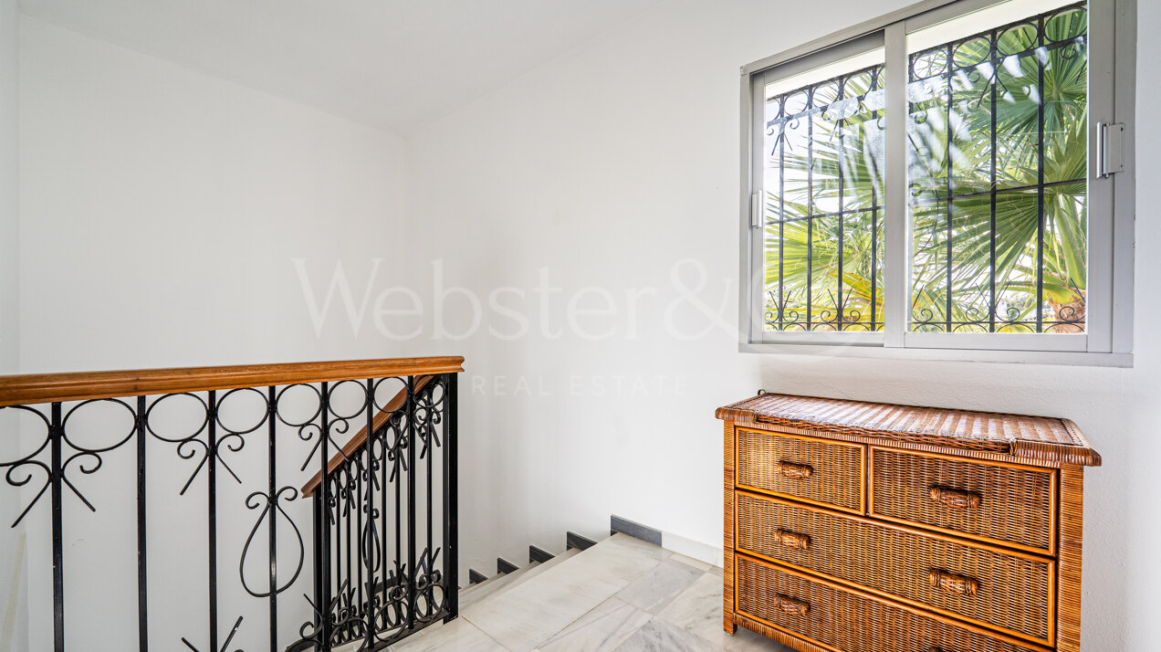 Villa Lucia - Light Filled Home, Nueva Andalucía