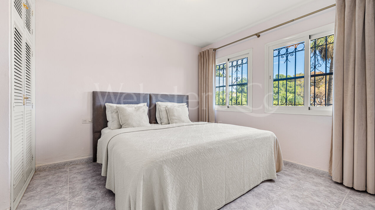 Villa Lucia - Light Filled Home, Nueva Andalucía